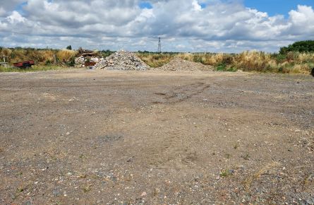Land - Yard