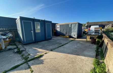 Land - Yard